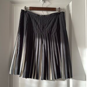J Crew pleated a line skirt. Black and white. Size 6